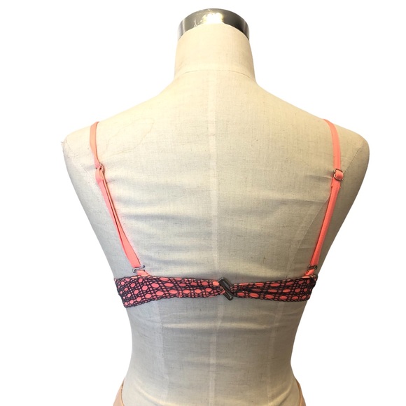 La Vie De Rose Bikini Top Size Small - Picture 3 of 3